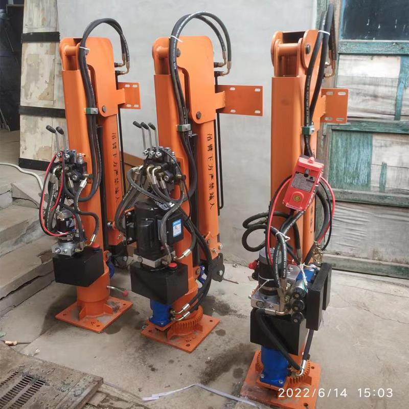 北戴河区重汽蓝牌随车吊 3.2吨 国六动力强 液压驱动 农用自卸起重机